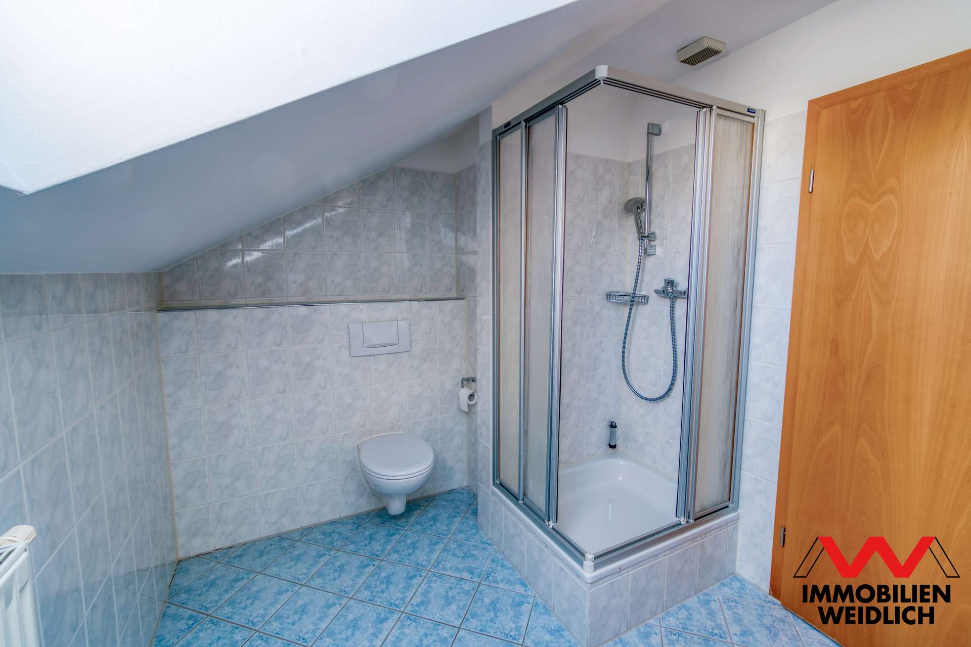 Duschbad im Dachgeschoss