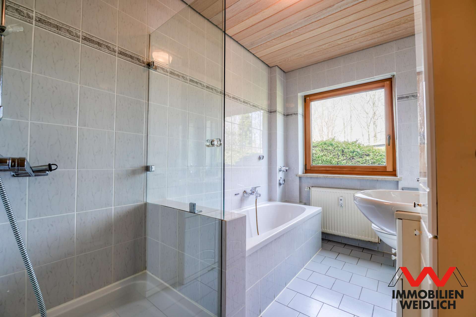 Bad im Erdgeschoss