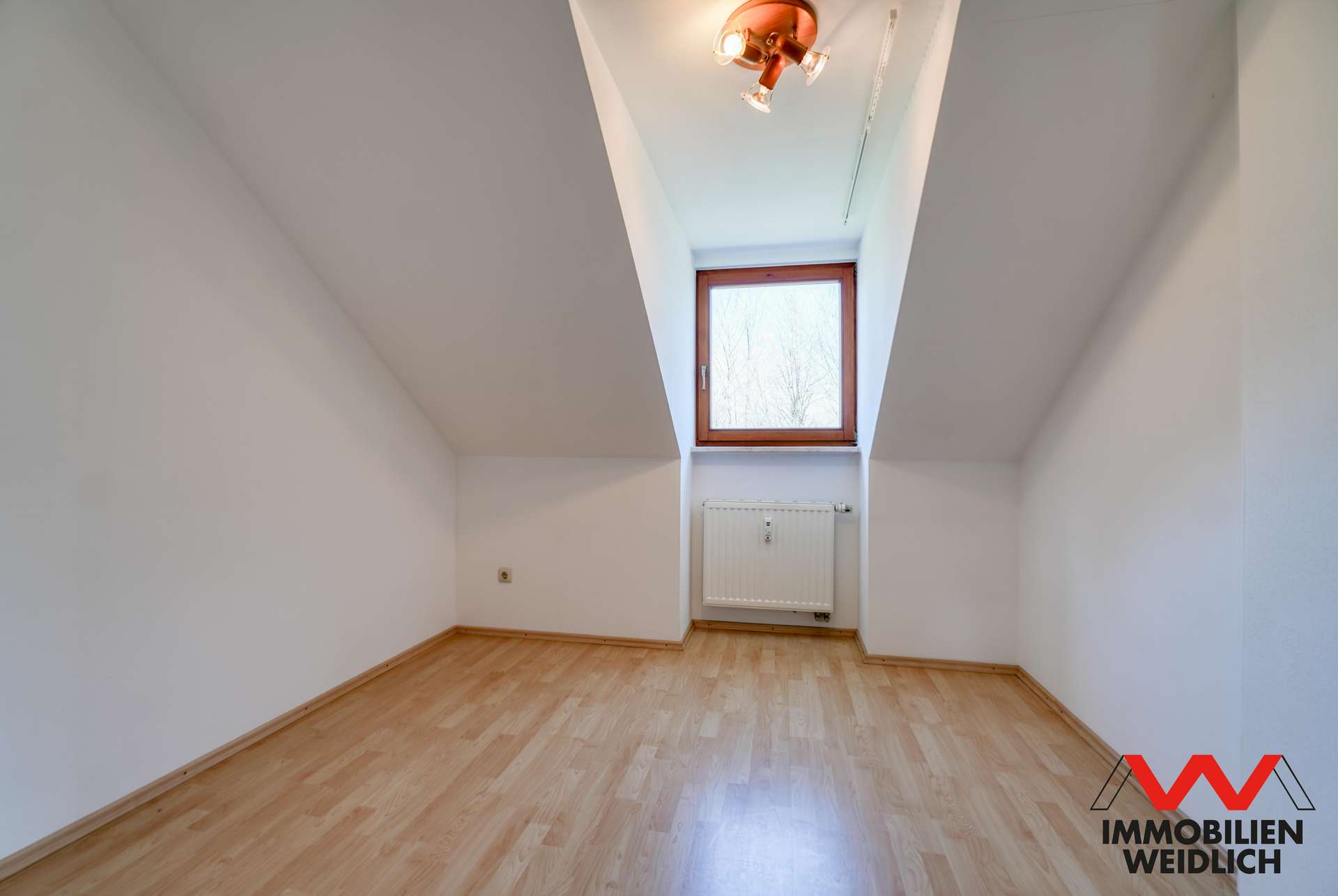 Gästezimmer / Büro im Dachgeschoss