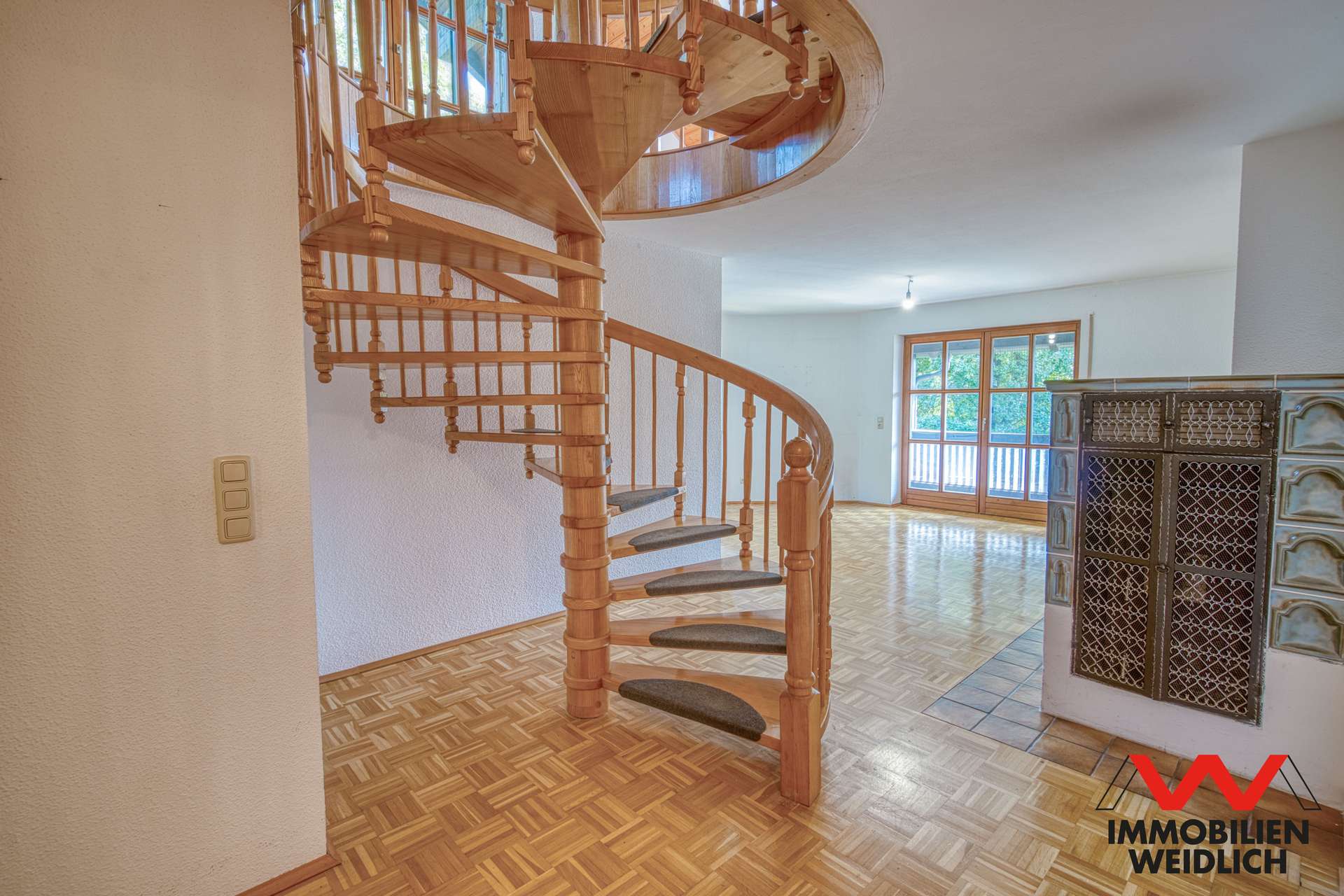 Wohnbereich mit Wendeltreppe